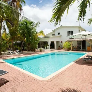 Sombre Di Kabana Bed & Breakfast Willemstad